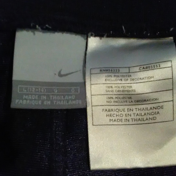 Nike women's jogging/exercise shorts Size LG-12-14 - Picture 4 of 5